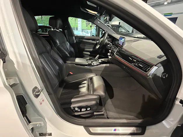 BMW 530e xDrive Pure M Sport Edition Steptronic