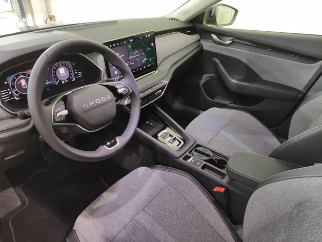 SKODA Octavia Combi 2.0 TSI Selection 4x4 DSG Lodge
