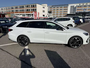 CUPRA LEON ST 2.0 TSi VZ 333PS 4Drive DSG-Auotmat