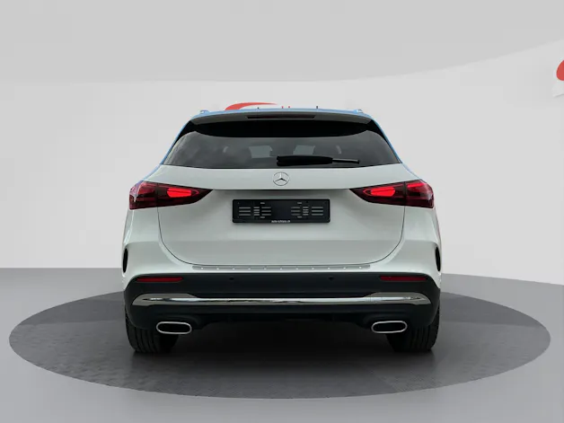 MERCEDES-BENZ GLA 200 AMG Line 7G-DCT