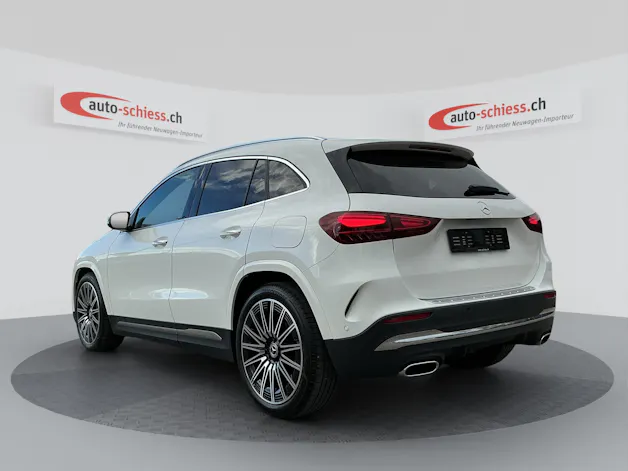 MERCEDES-BENZ GLA 200 AMG Line 7G-DCT