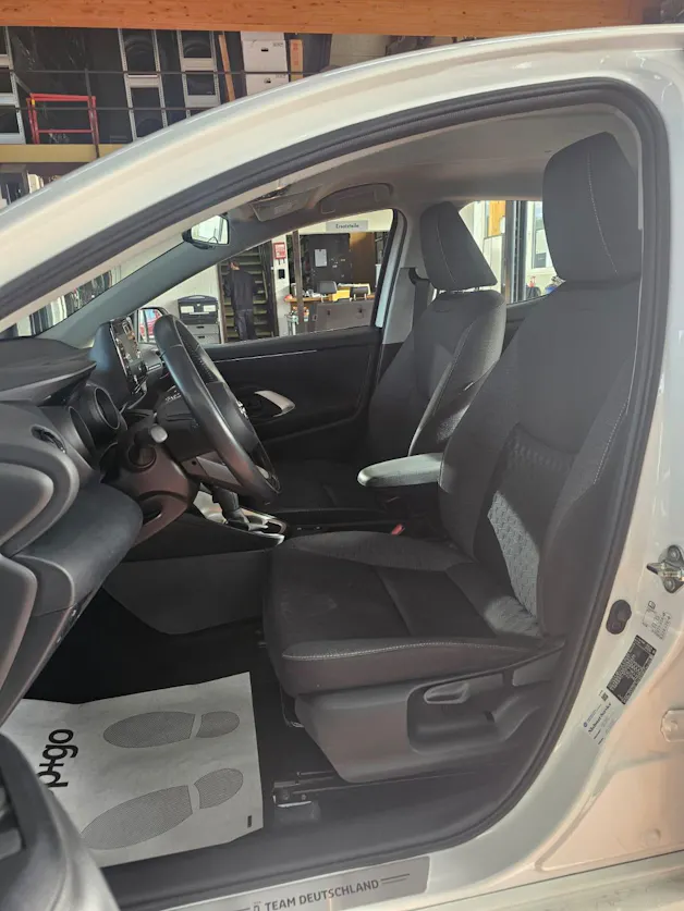 Toyota Yaris 1.5 Team Deutschland e-CVT
