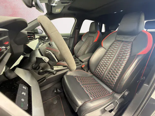 AUDI RS3 Sportback 2.5 TSI quattro S-tronic * Ceramic Bremse *