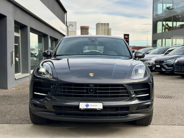 PORSCHE Macan PDK