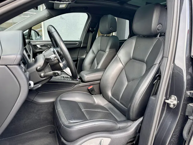 PORSCHE Macan PDK