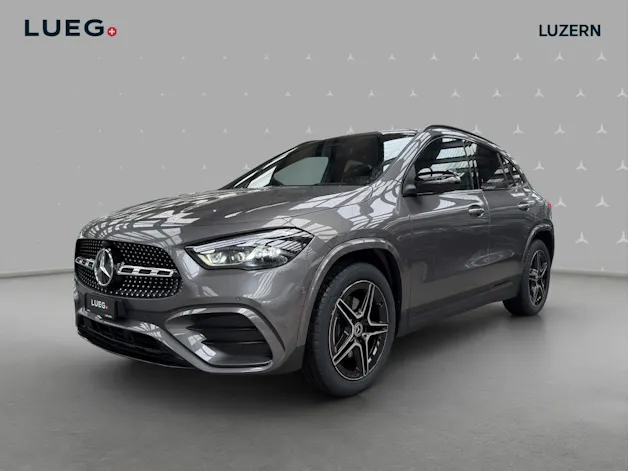 MERCEDES-BENZ GLA 200 Night Star 7G-DCT