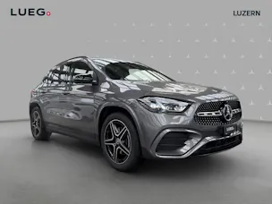 MERCEDES-BENZ GLA 200 Night Star 7G-DCT