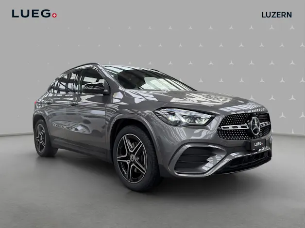 MERCEDES-BENZ GLA 200 Night Star 7G-DCT