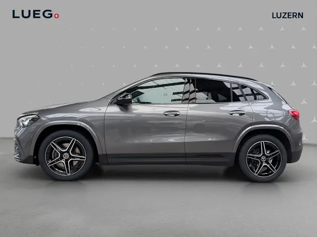 MERCEDES-BENZ GLA 200 Night Star 7G-DCT