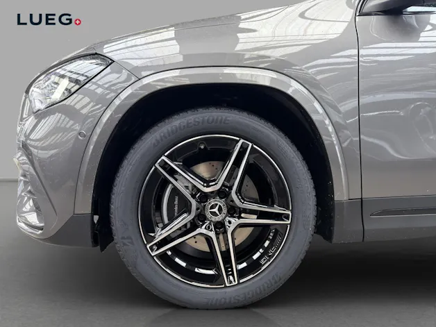 MERCEDES-BENZ GLA 200 Night Star 7G-DCT