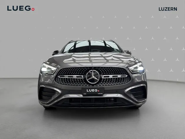 MERCEDES-BENZ GLA 200 Night Star 7G-DCT