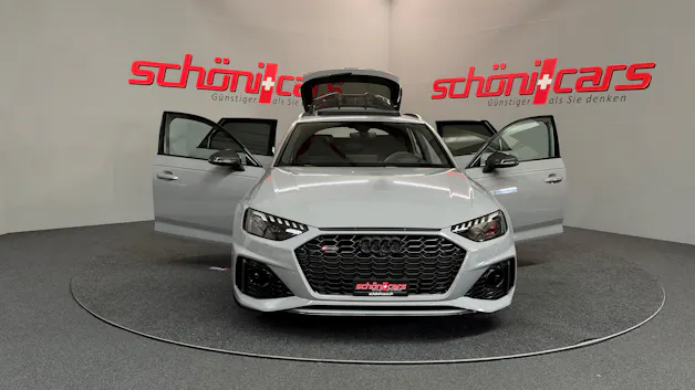 AUDI RS4 Avant quattro tiptronic