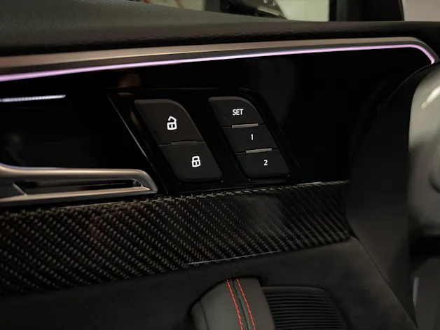 AUDI RS4 Avant quattro tiptronic