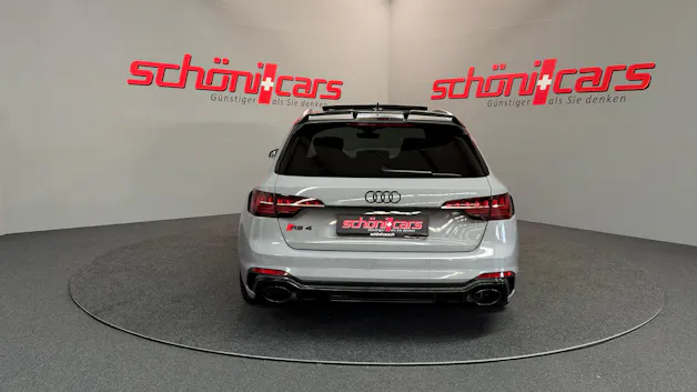AUDI RS4 Avant quattro tiptronic