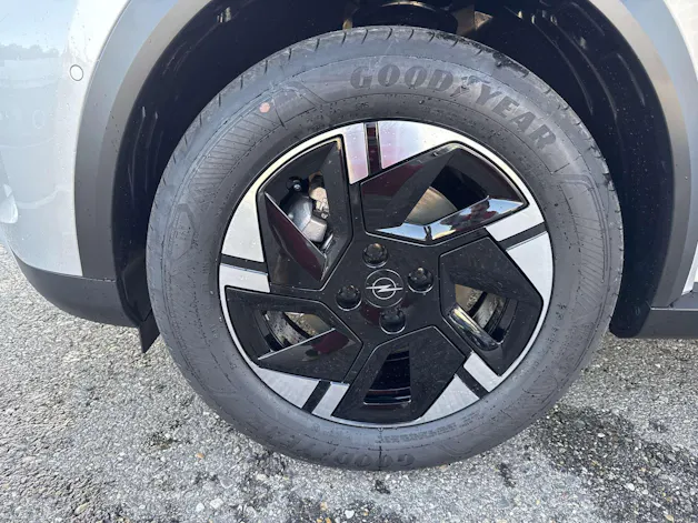 OPEL Frontera-e 54 kWh Ultimate Automat