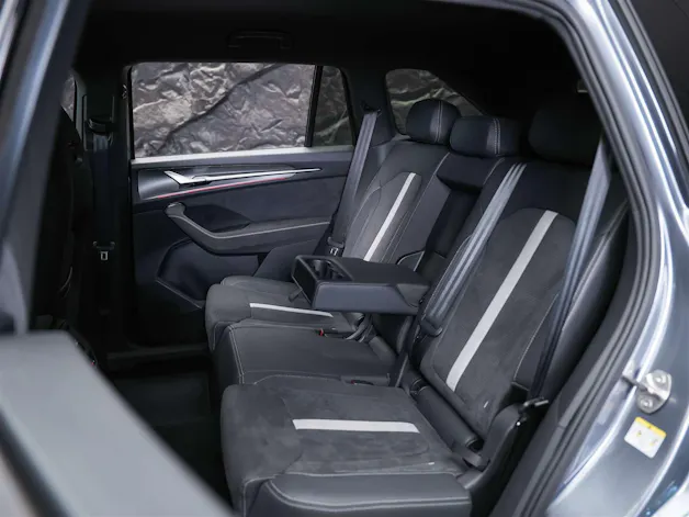 SKODA Kodiaq 2.0 TDI Sportline 4x4 *5 Jahre Werksgarantie*Matrix LED*Lenkradheizung*AHK*