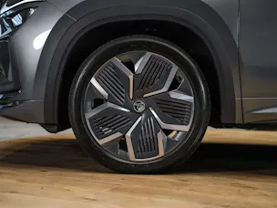 SKODA Kodiaq 2.0 TDI Sportline 4x4 *5 Jahre Werksgarantie*Matrix LED*Lenkradheizung*AHK*