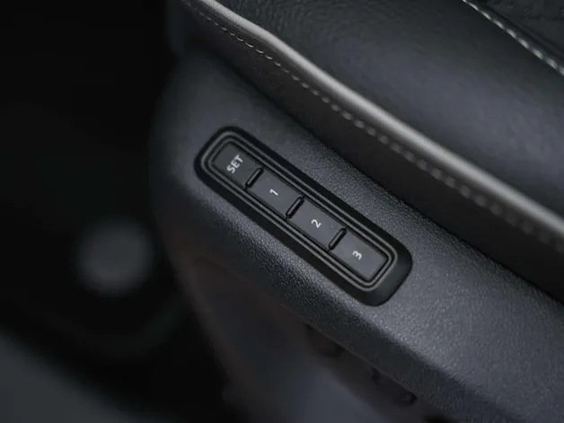 SKODA Kodiaq 2.0 TDI Sportline 4x4 *5 Jahre Werksgarantie*Matrix LED*Lenkradheizung*AHK*