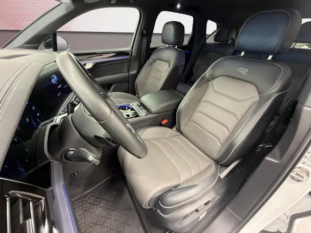 VW Touareg 3.0 TDI Black R-Line Tiptronic