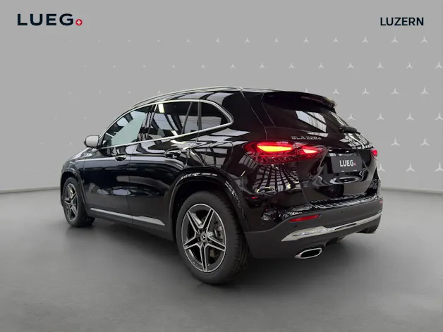 MERCEDES-BENZ GLA 220d 4Matic 8G-DCTSwiss Star
