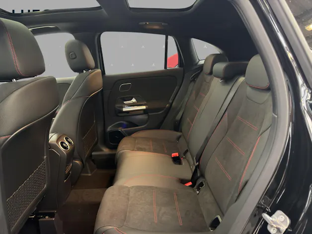 MERCEDES-BENZ GLA 220d 4Matic 8G-DCTSwiss Star