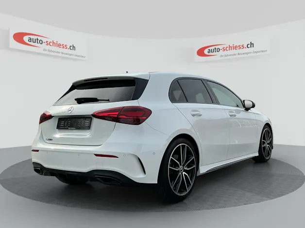 MERCEDES-BENZ A 200 7G-DCT AMG Line Night Paket