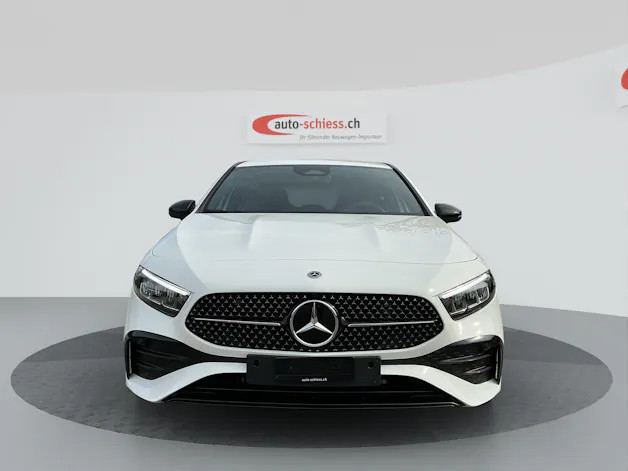 MERCEDES-BENZ A 200 7G-DCT AMG Line Night Paket