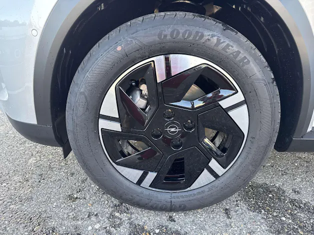 OPEL Frontera-e 54 kWh Ultimate Automat