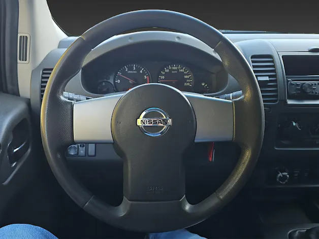 NISSAN Navara Double Cab XE 2.5 dCi 4WD