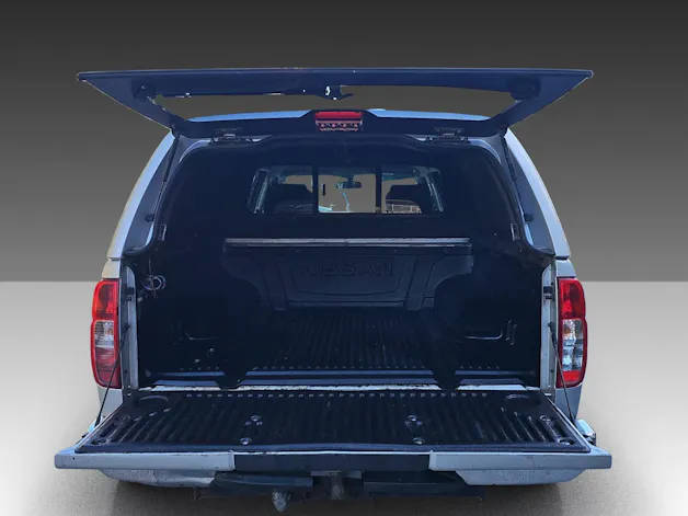 NISSAN Navara Double Cab XE 2.5 dCi 4WD