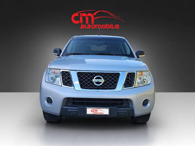 NISSAN Navara Double Cab XE 2.5 dCi 4WD