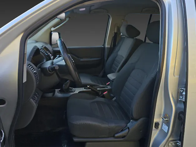 NISSAN Navara Double Cab XE 2.5 dCi 4WD
