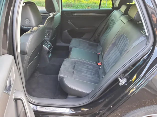 SKODA Superb Combi 2.0 TDi Style 4x4 DSG