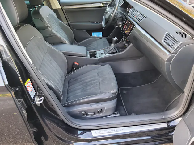 SKODA Superb Combi 2.0 TDi Style 4x4 DSG