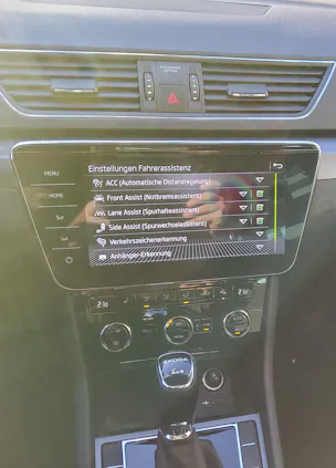 SKODA Superb Combi 2.0 TDi Style 4x4 DSG