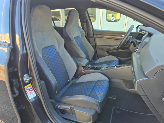 VW Golf 2.0 TSI R // Performance // DSG 4Motion