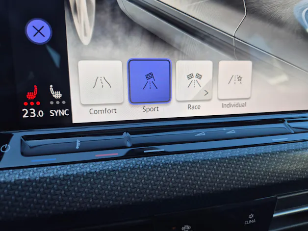 VW Golf 2.0 TSI R // Performance // DSG 4Motion