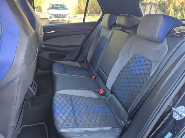 VW Golf 2.0 TSI R // Performance // DSG 4Motion