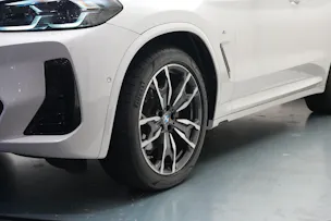 BMW X3 xDrive 48V 20d M Sport *CH-Fahrzeug* *Carbon* *Panorama* *AHK*