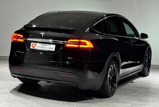 Tesla Model X 75 D | CH | 7Plätzer |