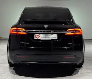 Tesla Model X 75 D | CH | 7Plätzer |