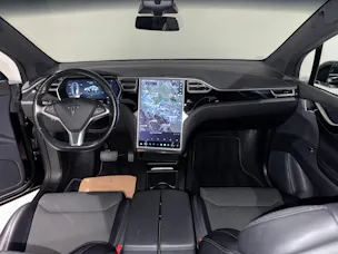 Tesla Model X 75 D | CH | 7Plätzer |