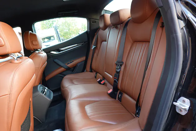 MASERATI Ghibli 3.0 V6 "* CH Auto * Tempomat * Camera recul * Sièges Electriques/mémoire * GPS * Phares LED * 8 Roues *"