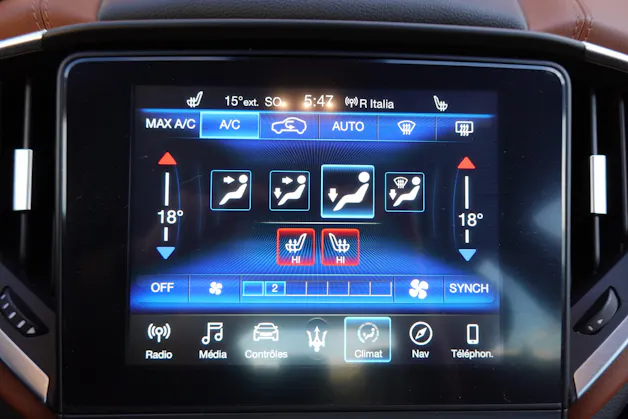 MASERATI Ghibli 3.0 V6 "* CH Auto * Tempomat * Camera recul * Sièges Electriques/mémoire * GPS * Phares LED * 8 Roues *"
