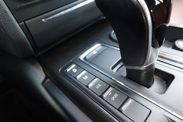 MASERATI Ghibli 3.0 V6 "* CH Auto * Tempomat * Camera recul * Sièges Electriques/mémoire * GPS * Phares LED * 8 Roues *"