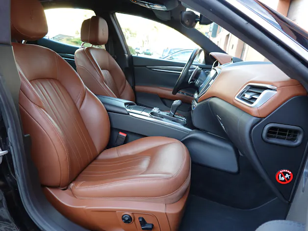 MASERATI Ghibli 3.0 V6 "* CH Auto * Tempomat * Camera recul * Sièges Electriques/mémoire * GPS * Phares LED * 8 Roues *"