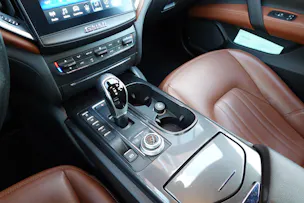 MASERATI Ghibli 3.0 V6 "* CH Auto * Tempomat * Camera recul * Sièges Electriques/mémoire * GPS * Phares LED * 8 Roues *"