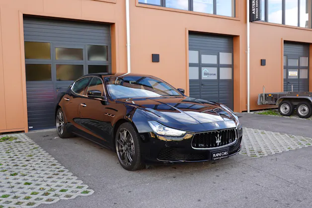 MASERATI Ghibli 3.0 V6 "* CH Auto * Tempomat * Camera recul * Sièges Electriques/mémoire * GPS * Phares LED * 8 Roues *"