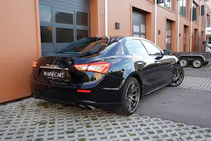 MASERATI Ghibli 3.0 V6 "* CH Auto * Tempomat * Camera recul * Sièges Electriques/mémoire * GPS * Phares LED * 8 Roues *"