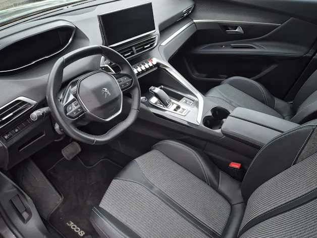 PEUGEOT 3008 1.2 PureTech Allure EAT8